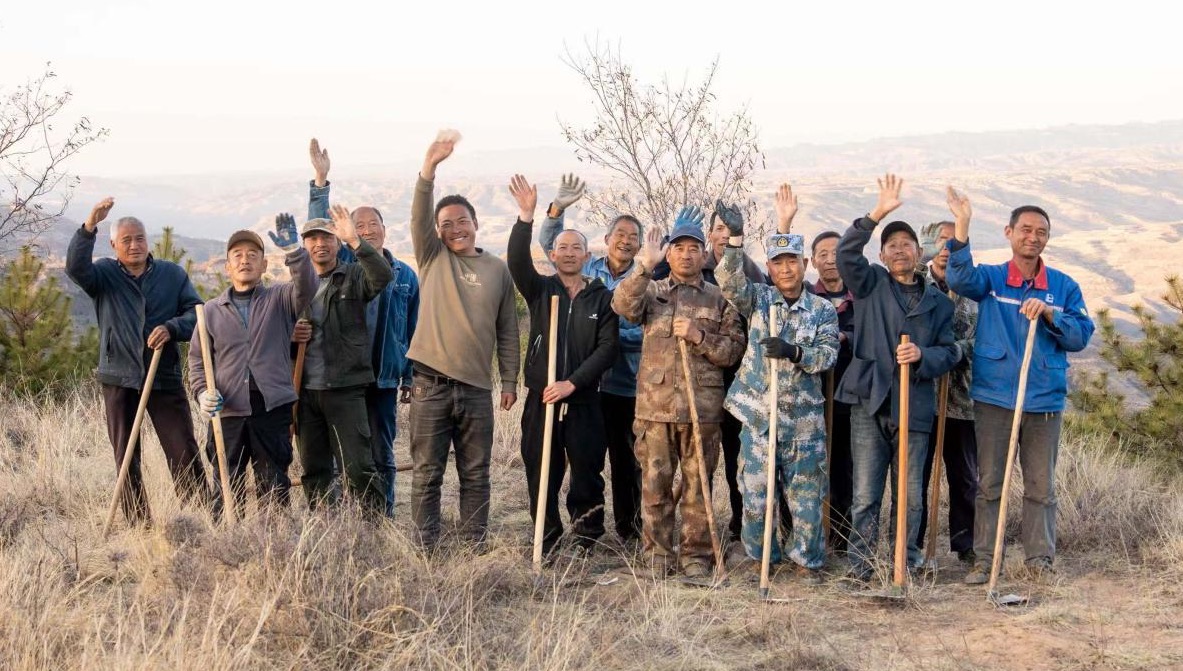 行進中國丨黃河崖壁種樹記